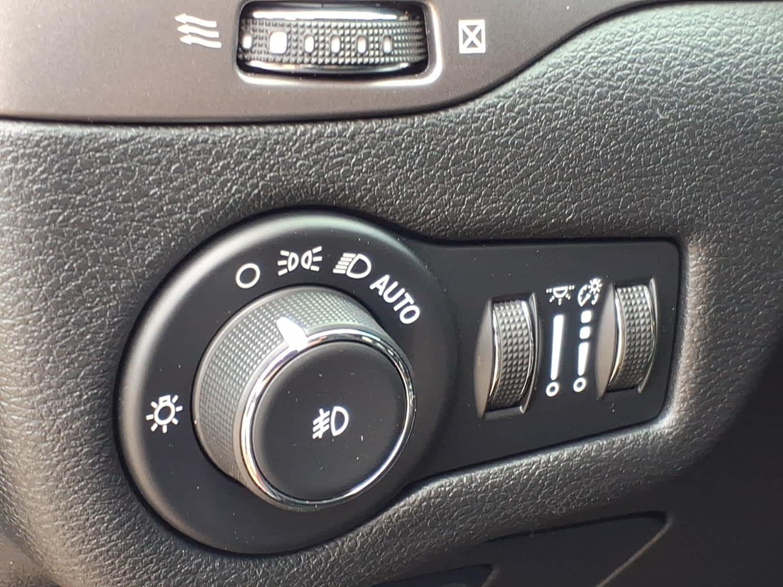 2020 Jeep Cherokee Latitude Plus FWD