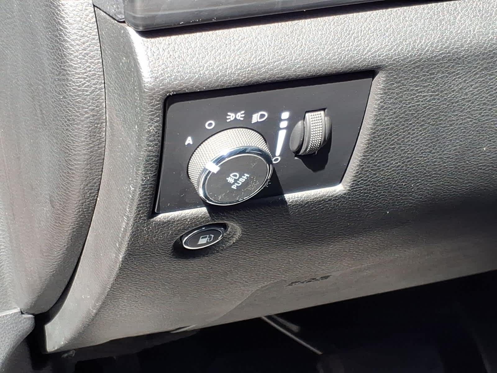 2021 Jeep Grand Cherokee Laredo X 4x4