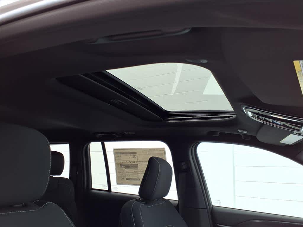 2025 Jeep Grand Cherokee GRAND CHEROKEE LAREDO X 4X2