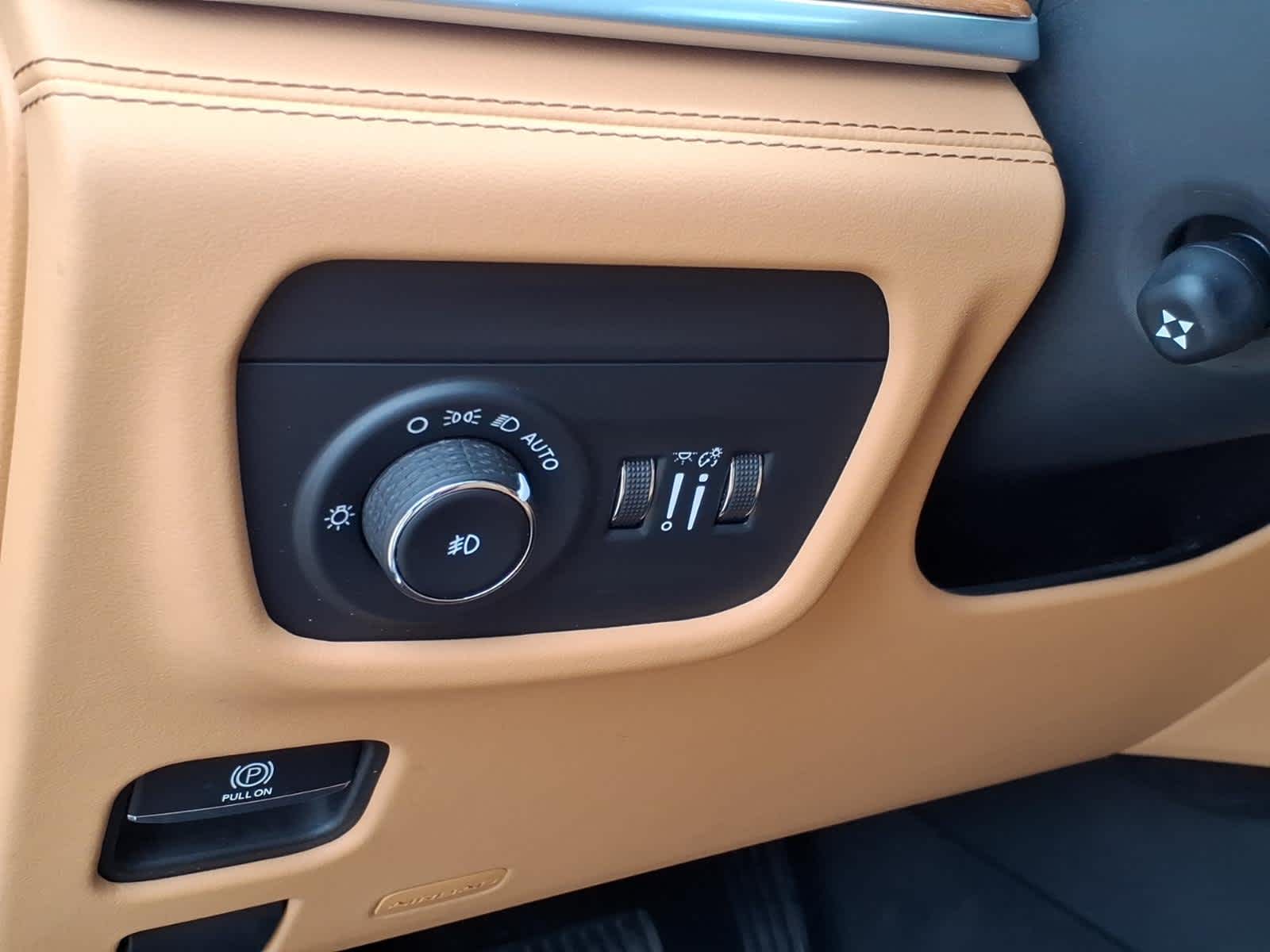 2022 Jeep Grand Cherokee Summit Reserve 4x4