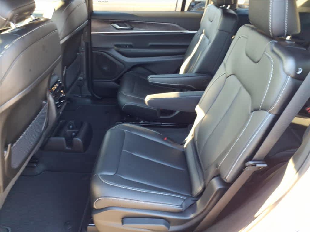 2025 Jeep Grand Cherokee L Limited 4x4