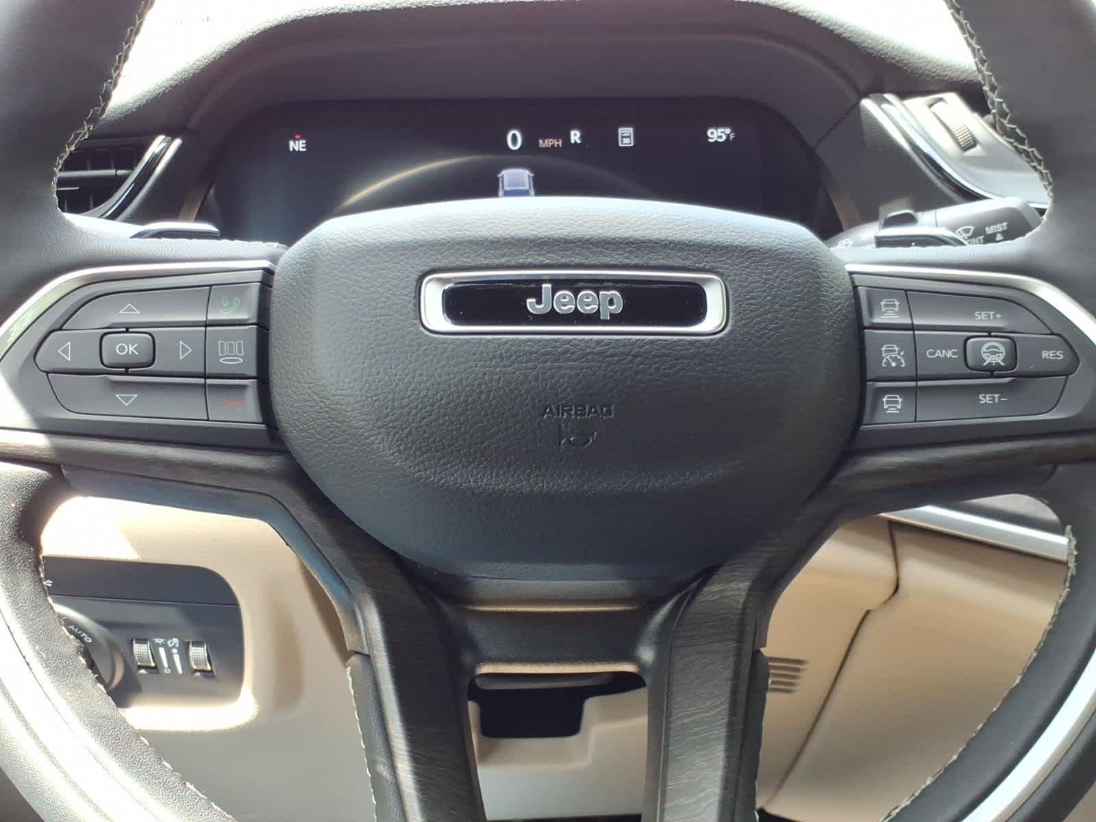 2026 Jeep Grand Cherokee GRAND CHEROKEE L LIMITED 4X4