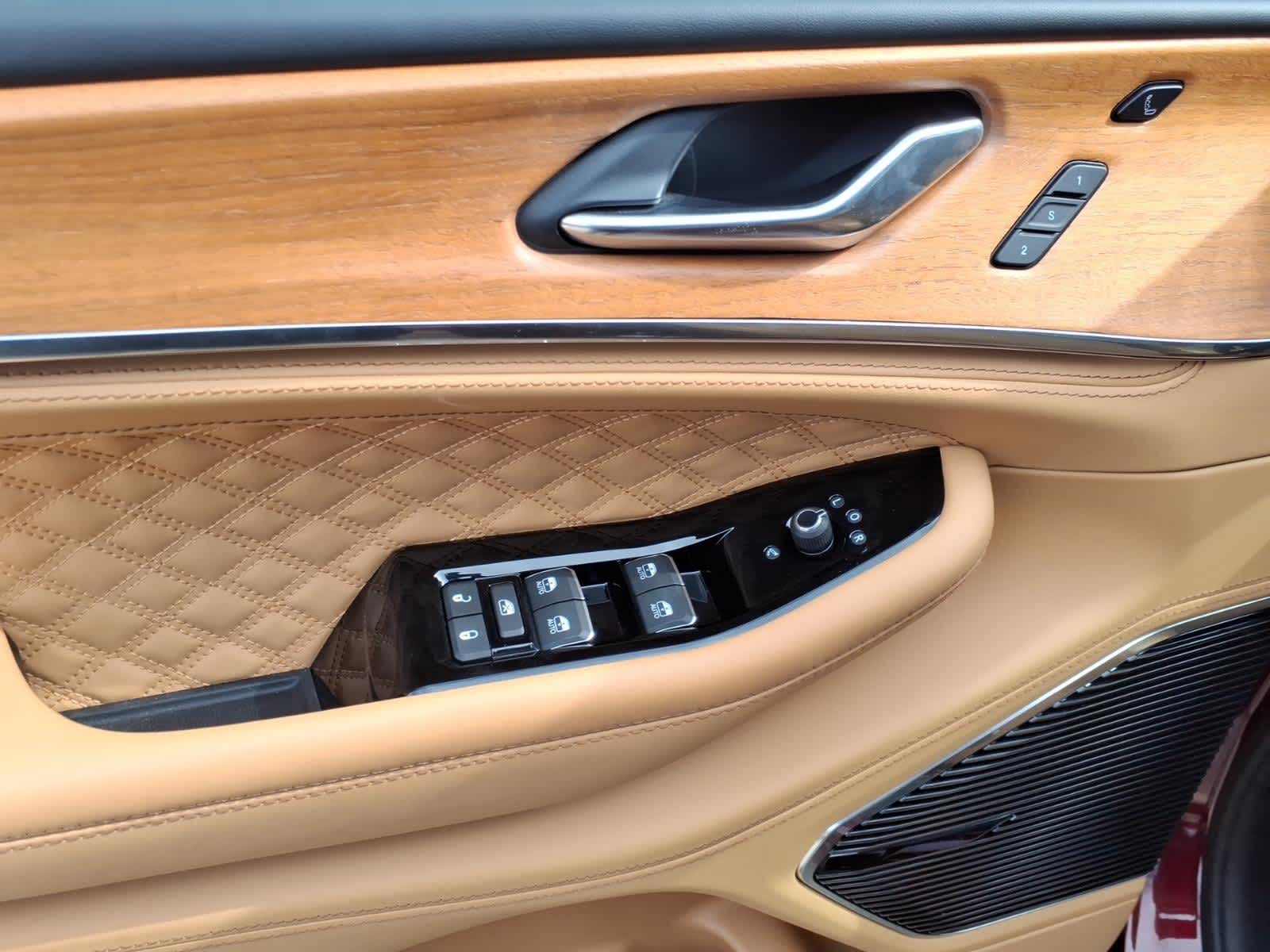 2025 Jeep Grand Cherokee L Summit Reserve 4x4