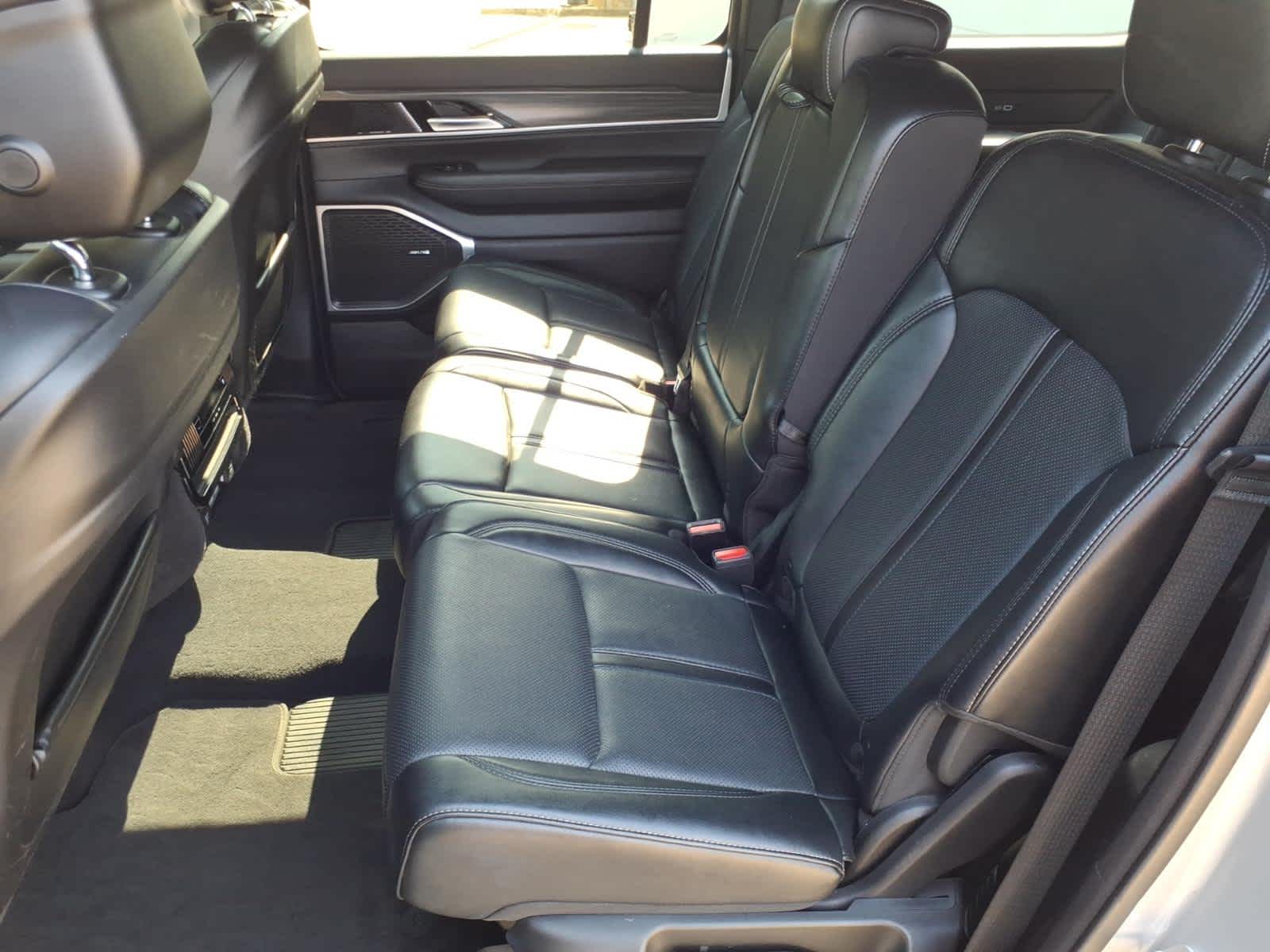 2024 Jeep Wagoneer Series II 4x2