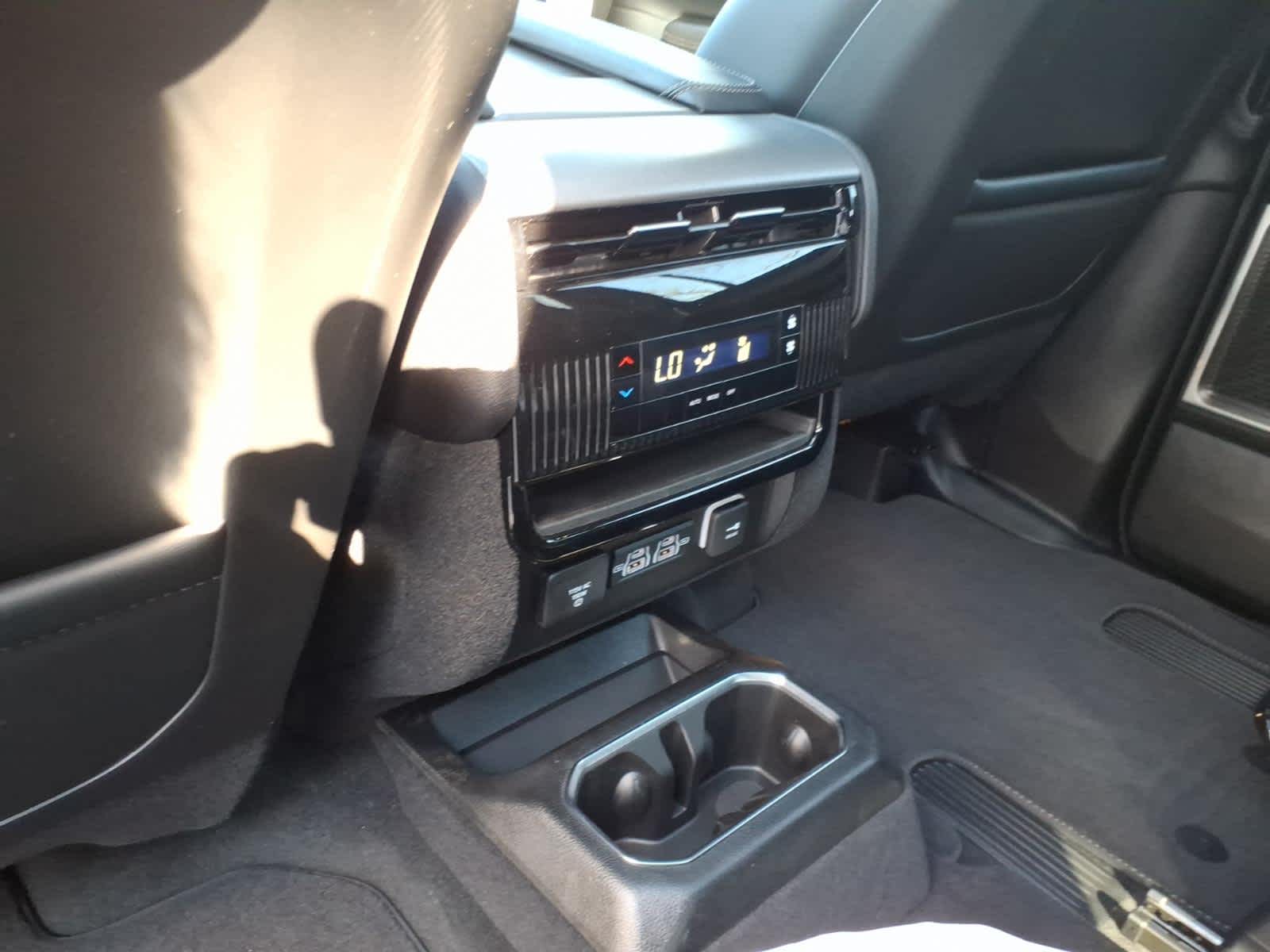 2026 Jeep Grand Wagoneer GRAND WAGONEER UPLAND 4X4