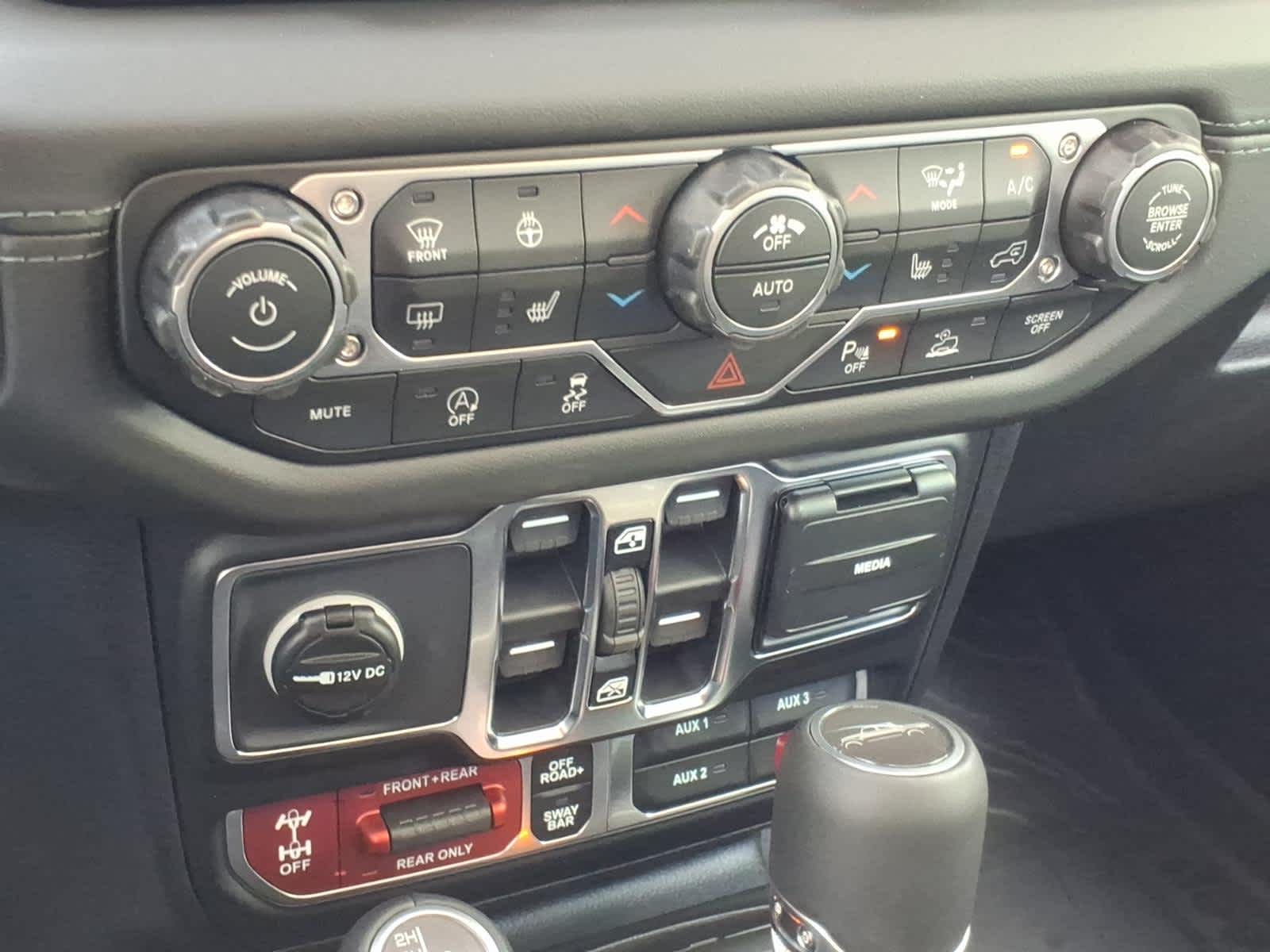 2026 Jeep Gladiator GLADIATOR SHADOW OPS 4X4