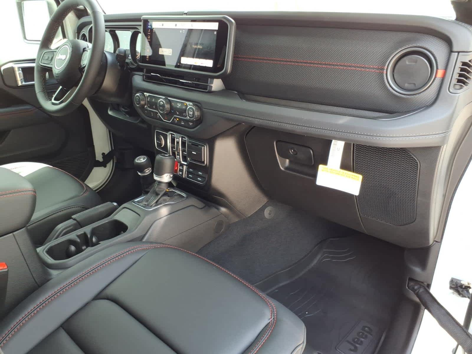 2026 Jeep Gladiator GLADIATOR SHADOW OPS 4X4