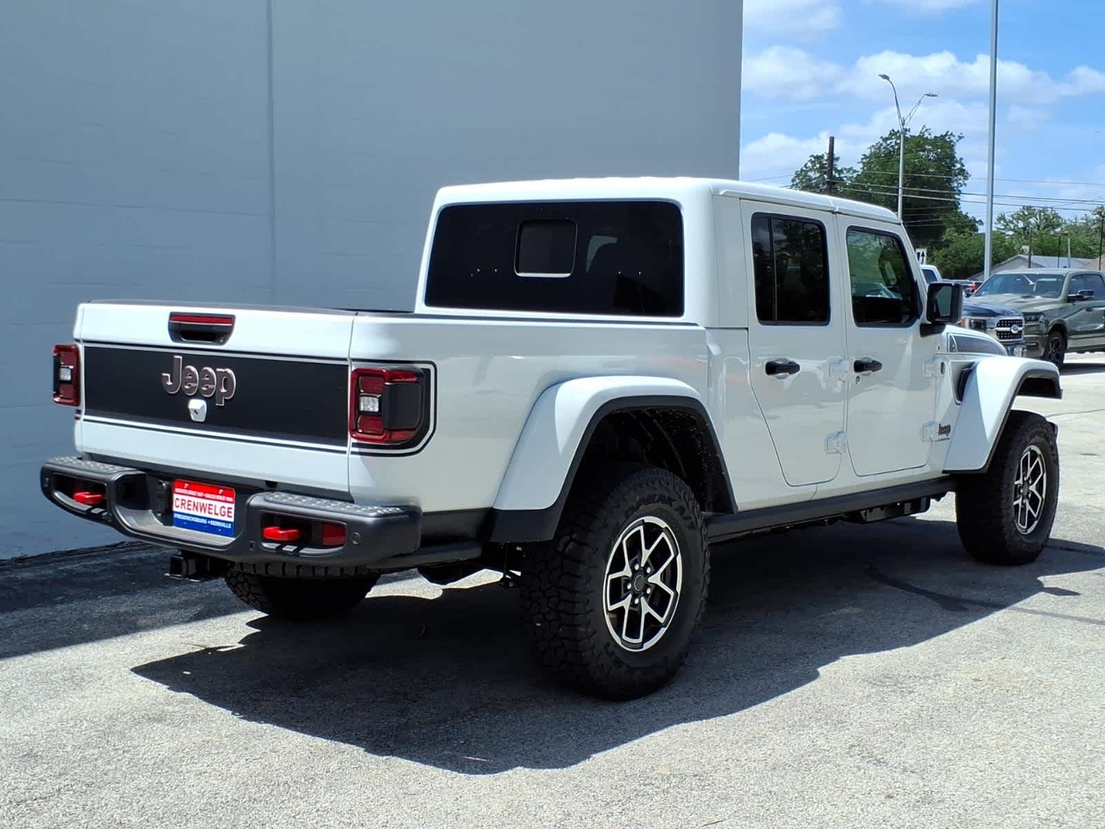 2026 Jeep Gladiator GLADIATOR SHADOW OPS 4X4