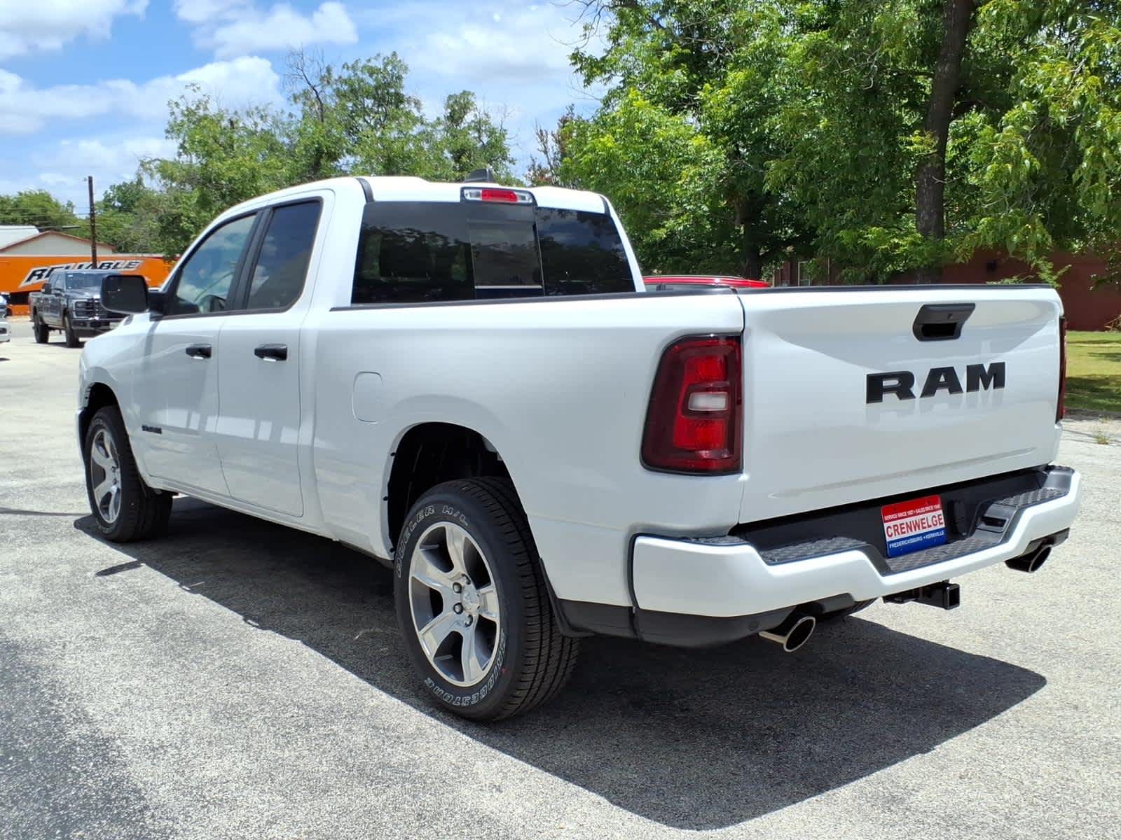 2026 RAM Ram 1500 RAM 1500 EXPRESS QUAD CAB 4X2 6'4' BOX