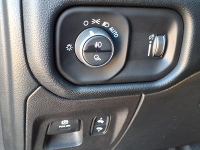 2021 RAM 1500 Big Horn Crew Cab 4x4 5'7' Box