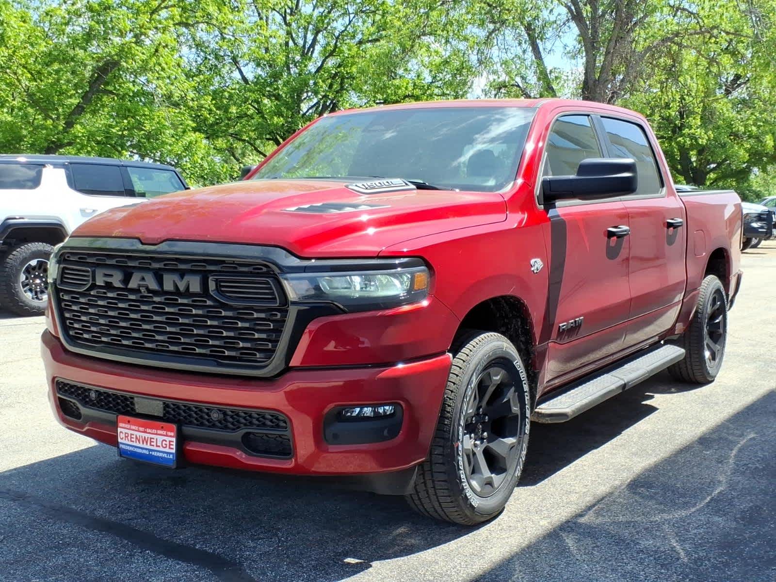 2026 RAM Ram 1500 RAM 1500 EXPRESS CREW CAB 4X4 5'7' BOX