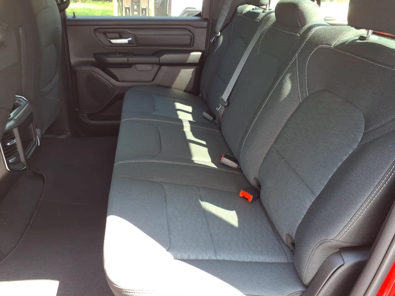 2026 RAM Ram 1500 RAM 1500 EXPRESS CREW CAB 4X4 5'7' BOX