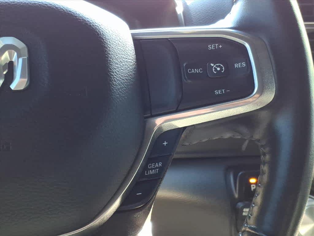 2023 RAM 1500 Laramie Crew Cab 4x4 5'7' Box