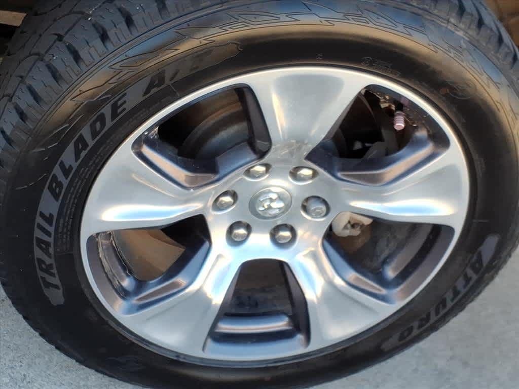 2023 RAM 1500 Laramie Crew Cab 4x4 5'7' Box