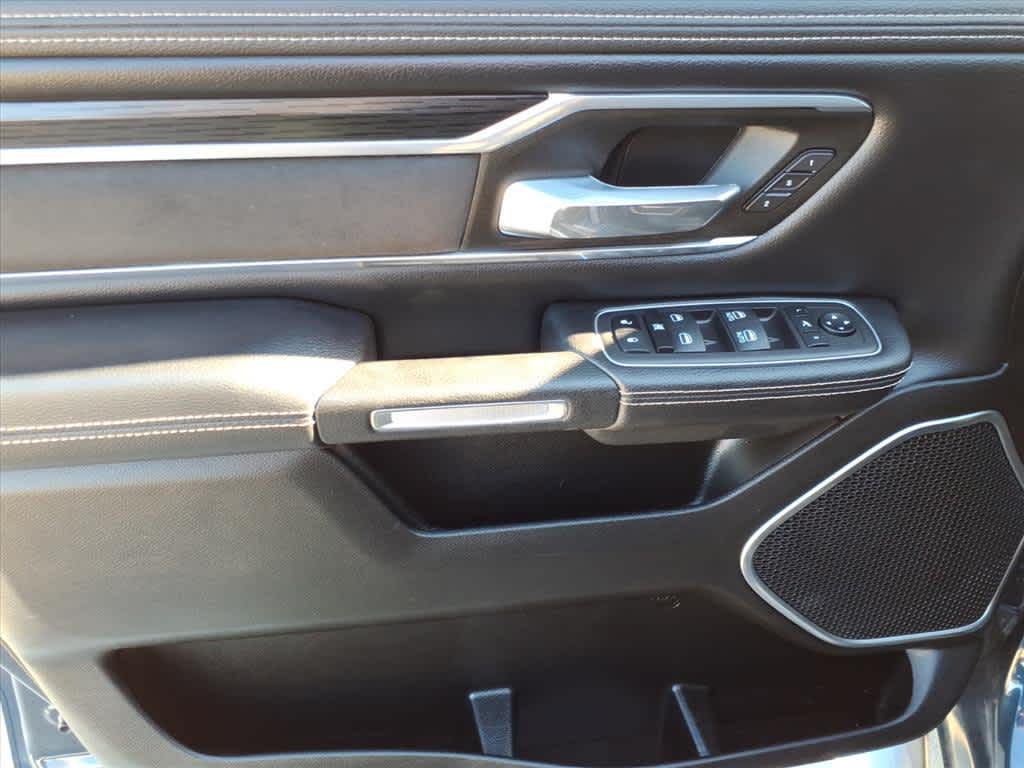 2023 RAM 1500 Laramie Crew Cab 4x4 5'7' Box