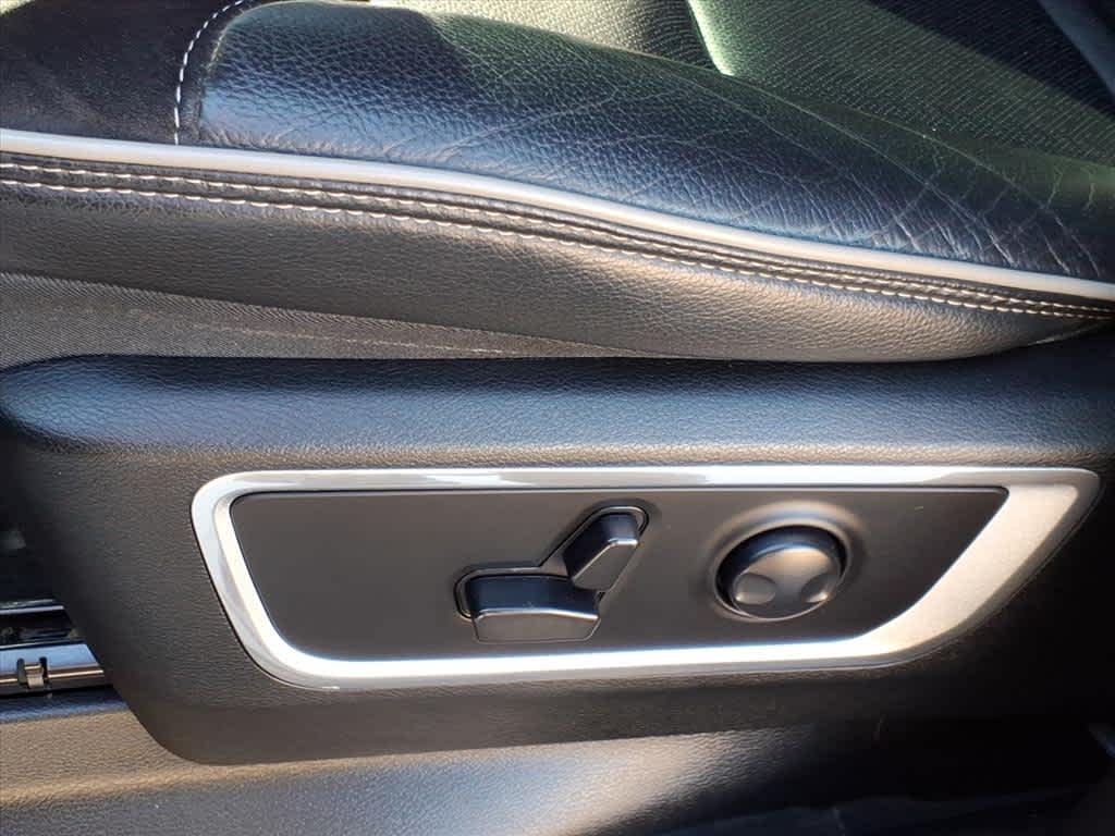 2023 RAM 1500 Laramie Crew Cab 4x4 5'7' Box