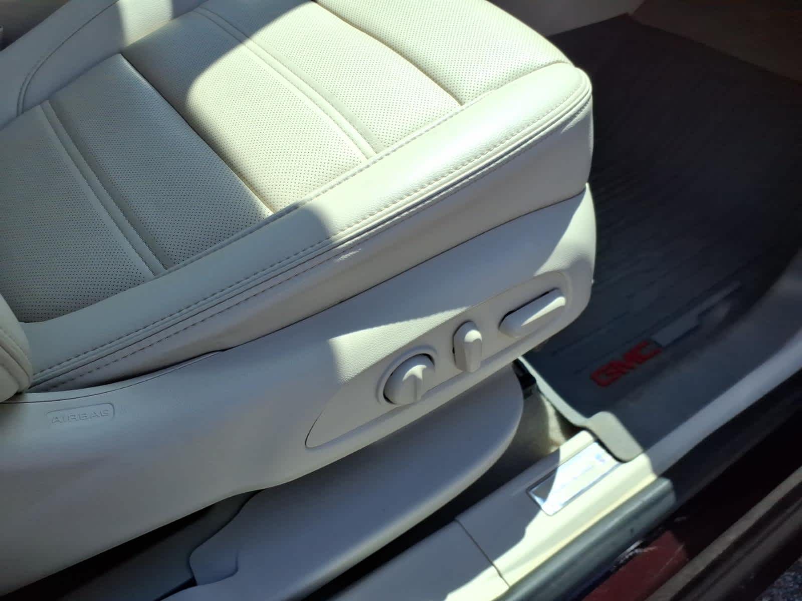2021 GMC Acadia FWD Denali
