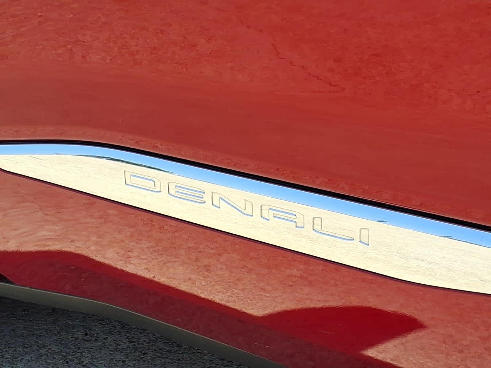 2023 GMC Acadia FWD Denali