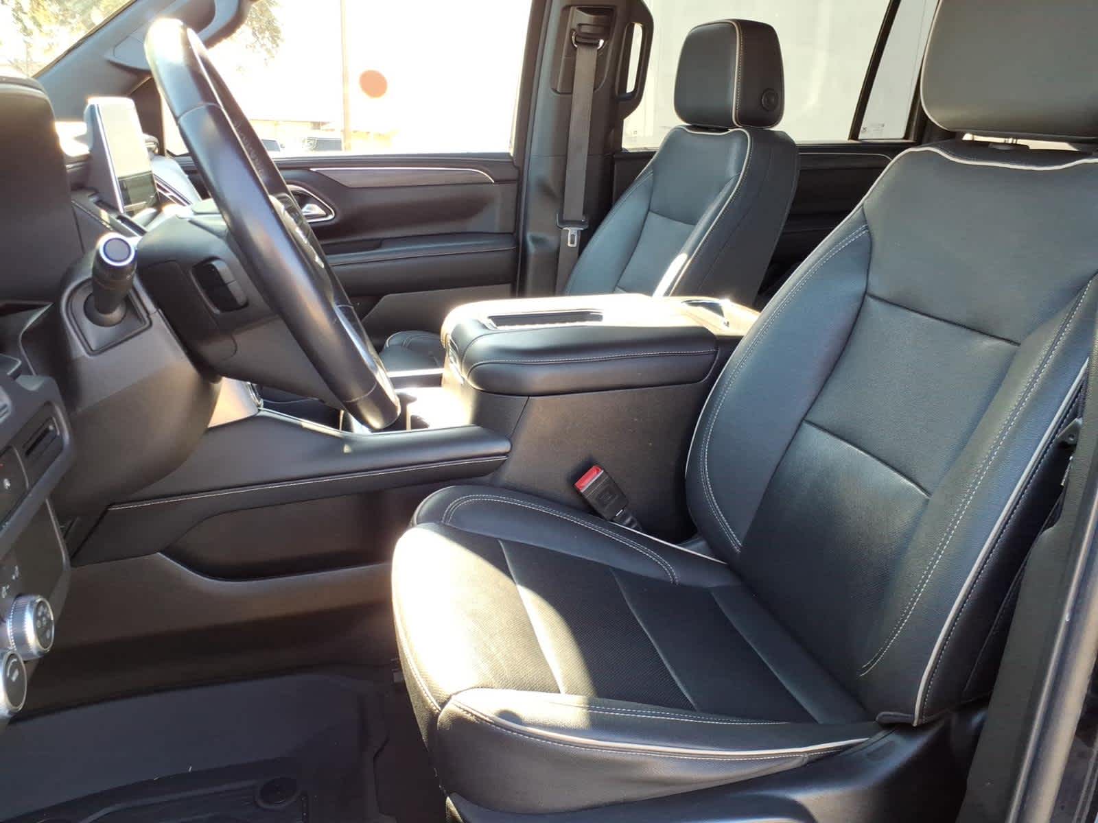 2023 GMC Yukon XL 4WD SLT