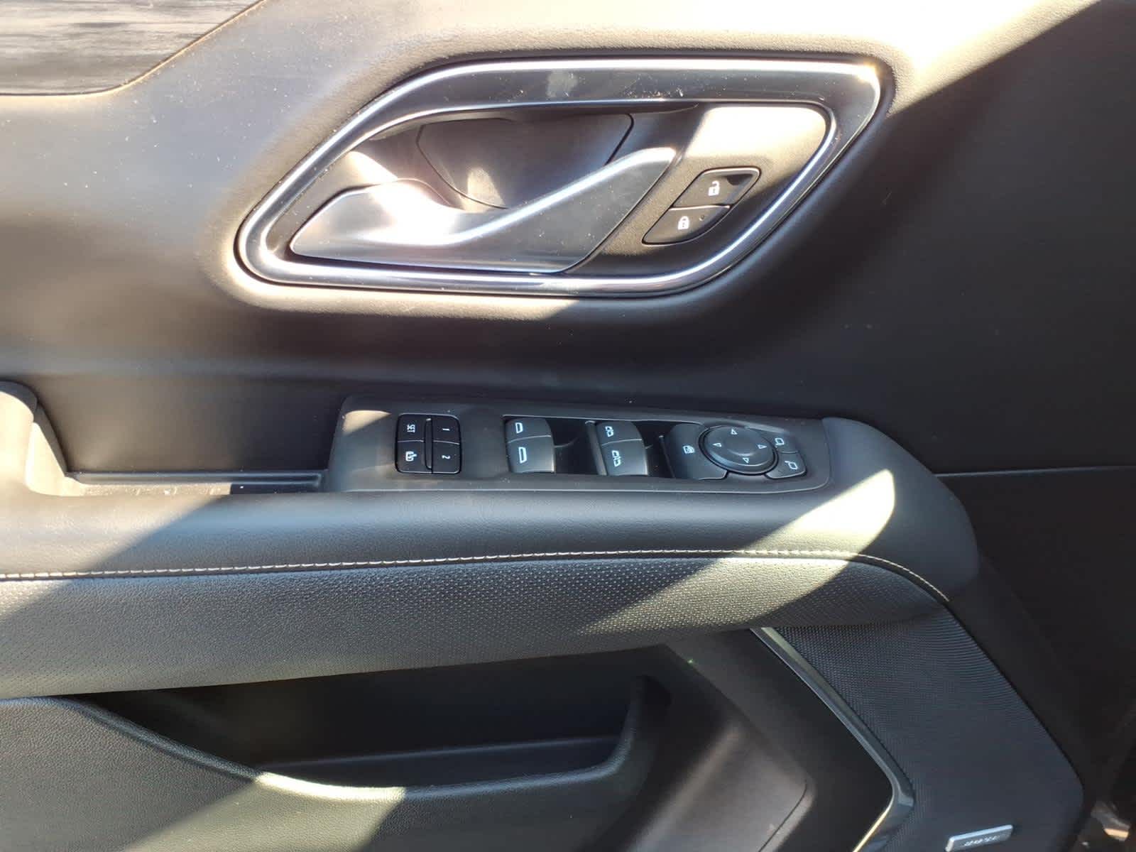 2023 GMC Yukon XL 4WD SLT