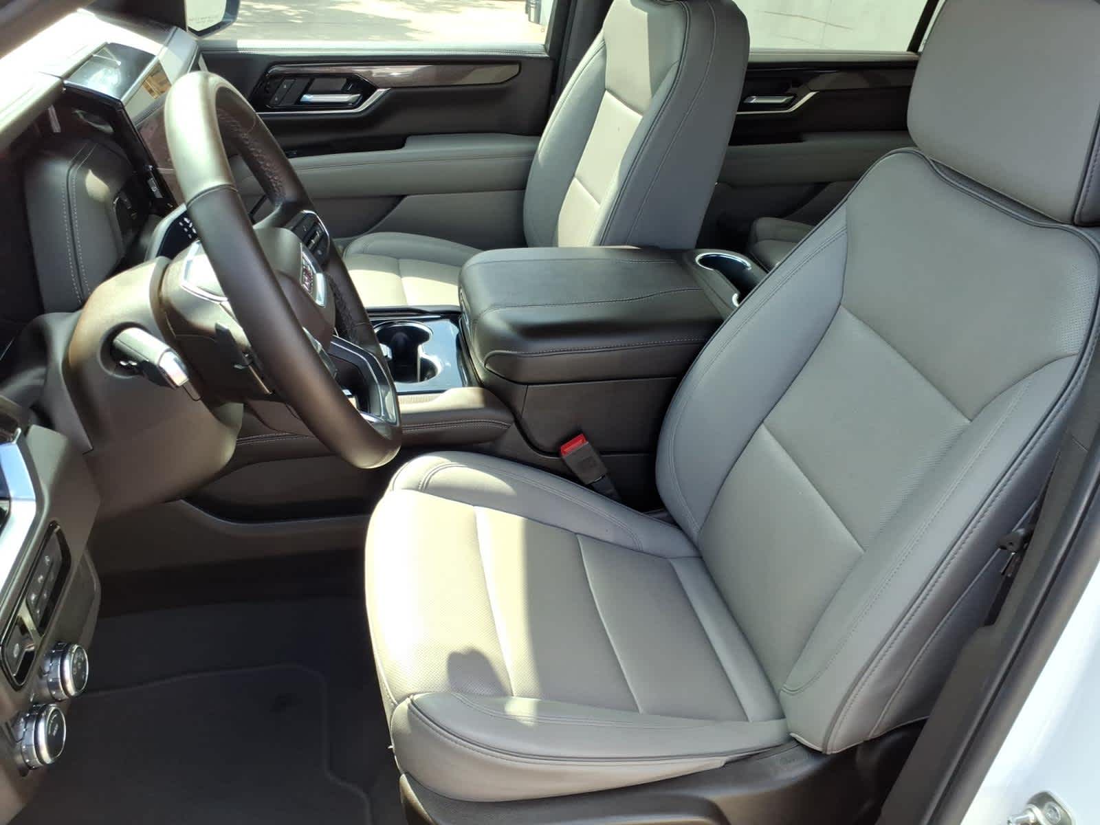 2025 GMC Yukon XL 4WD Elevation