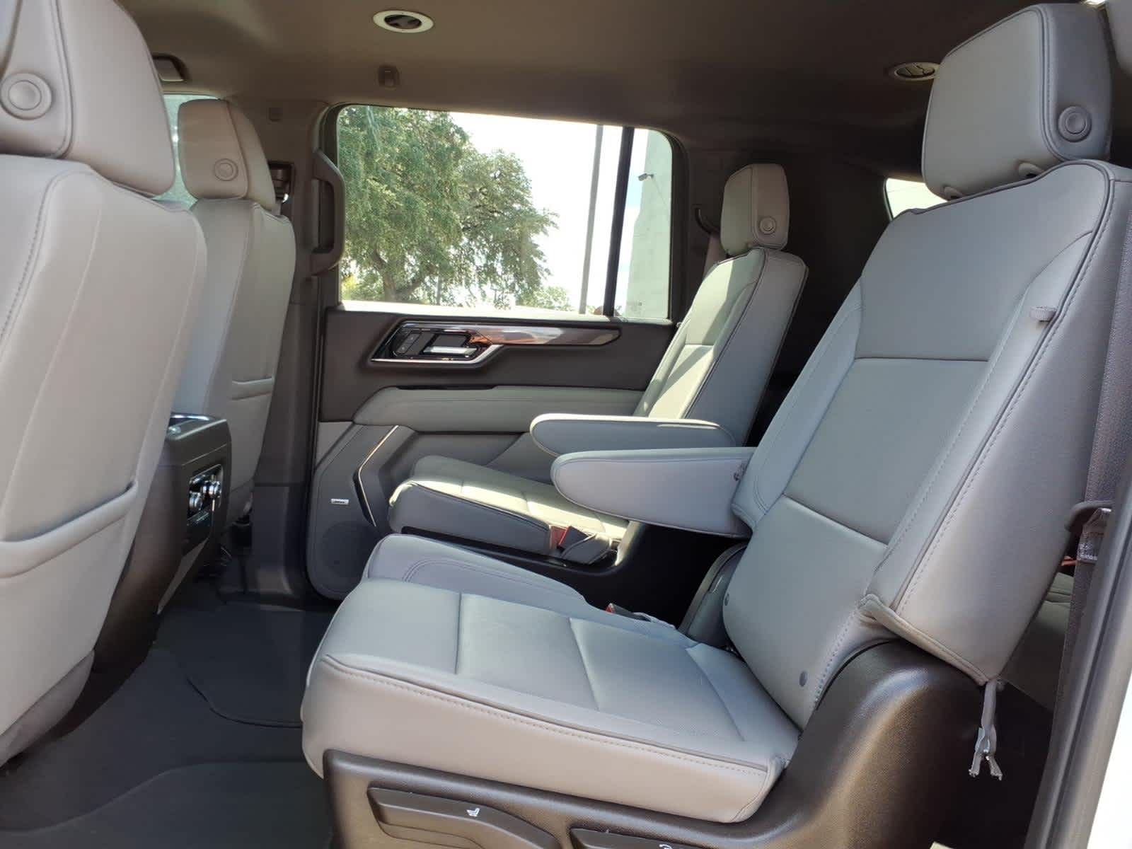 2025 GMC Yukon XL 4WD Elevation