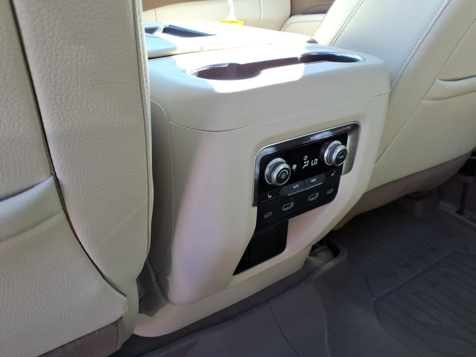 2024 GMC Yukon XL 4WD Denali