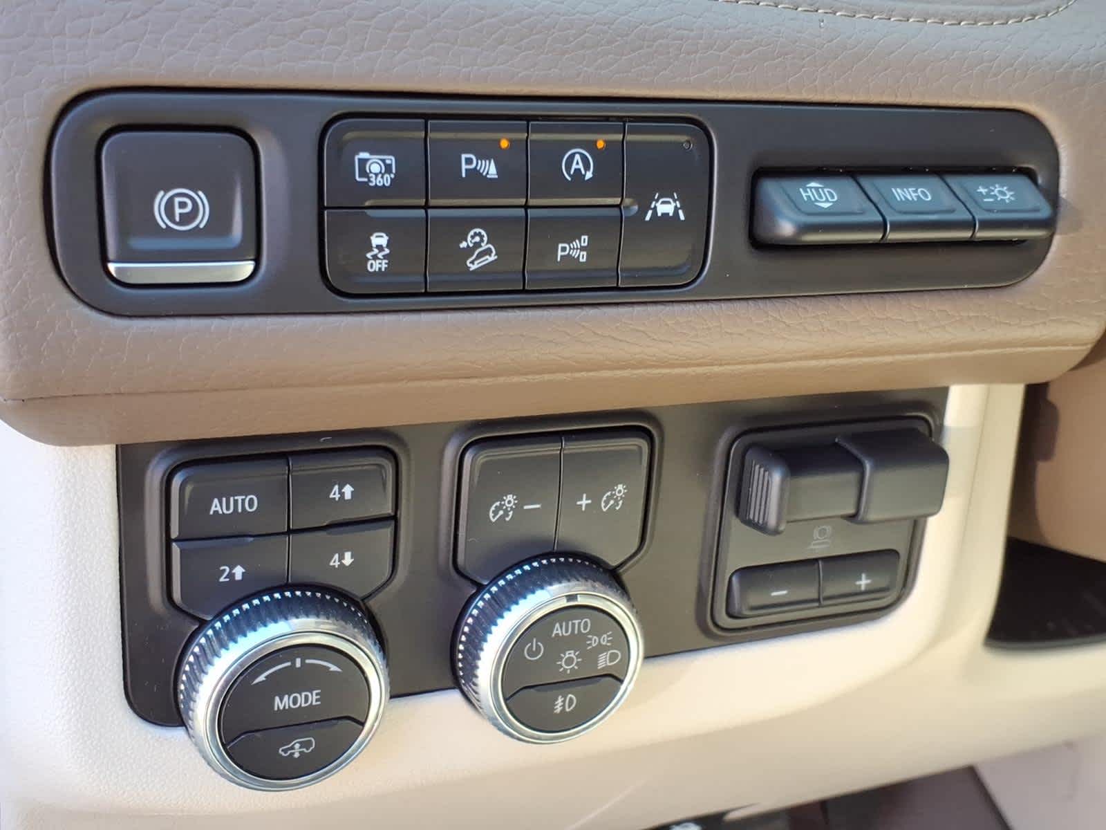 2024 GMC Yukon XL 4WD Denali