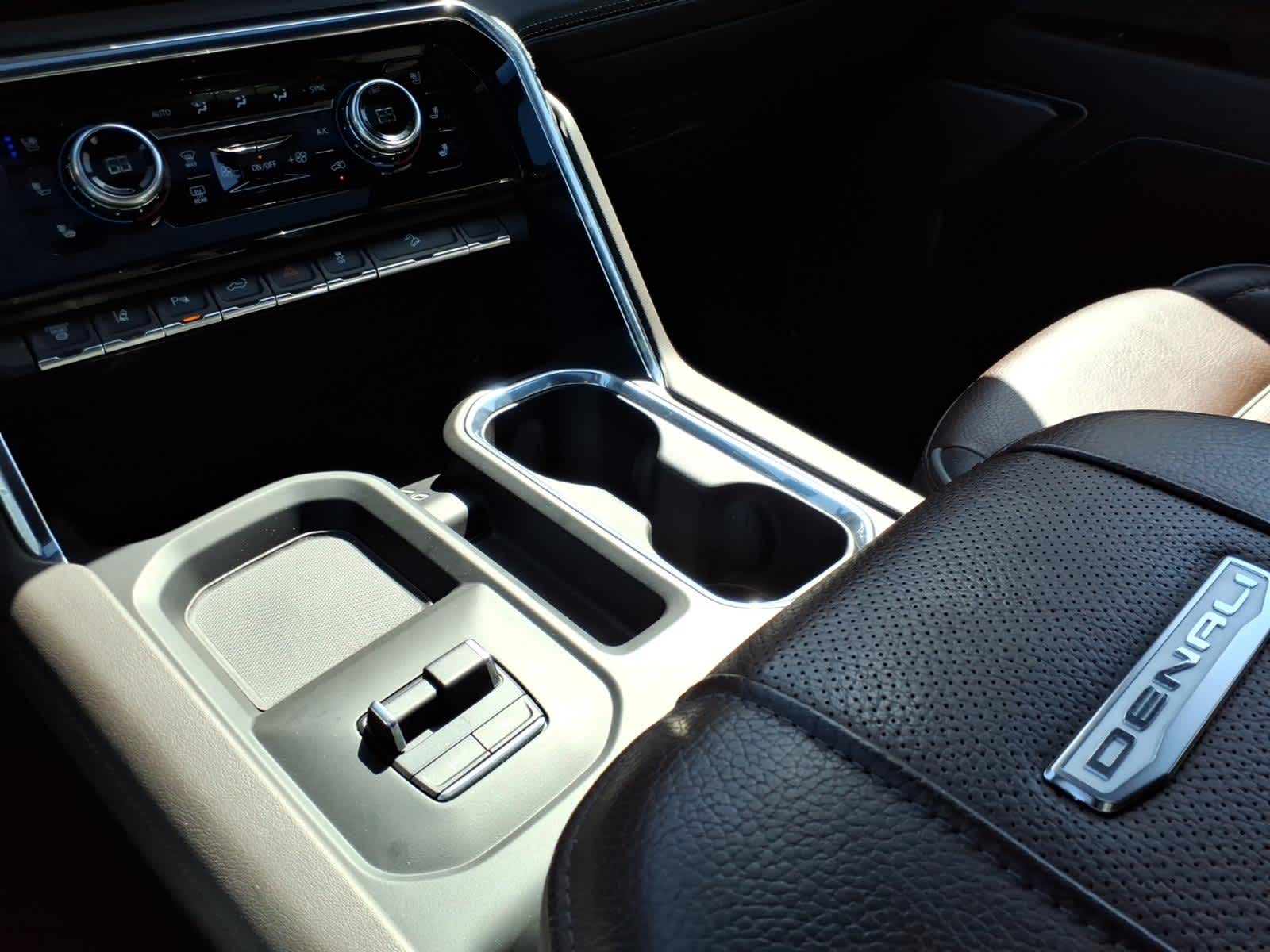 2025 GMC Sierra 2500HD 4WD Crew Cab Standard Bed Denali