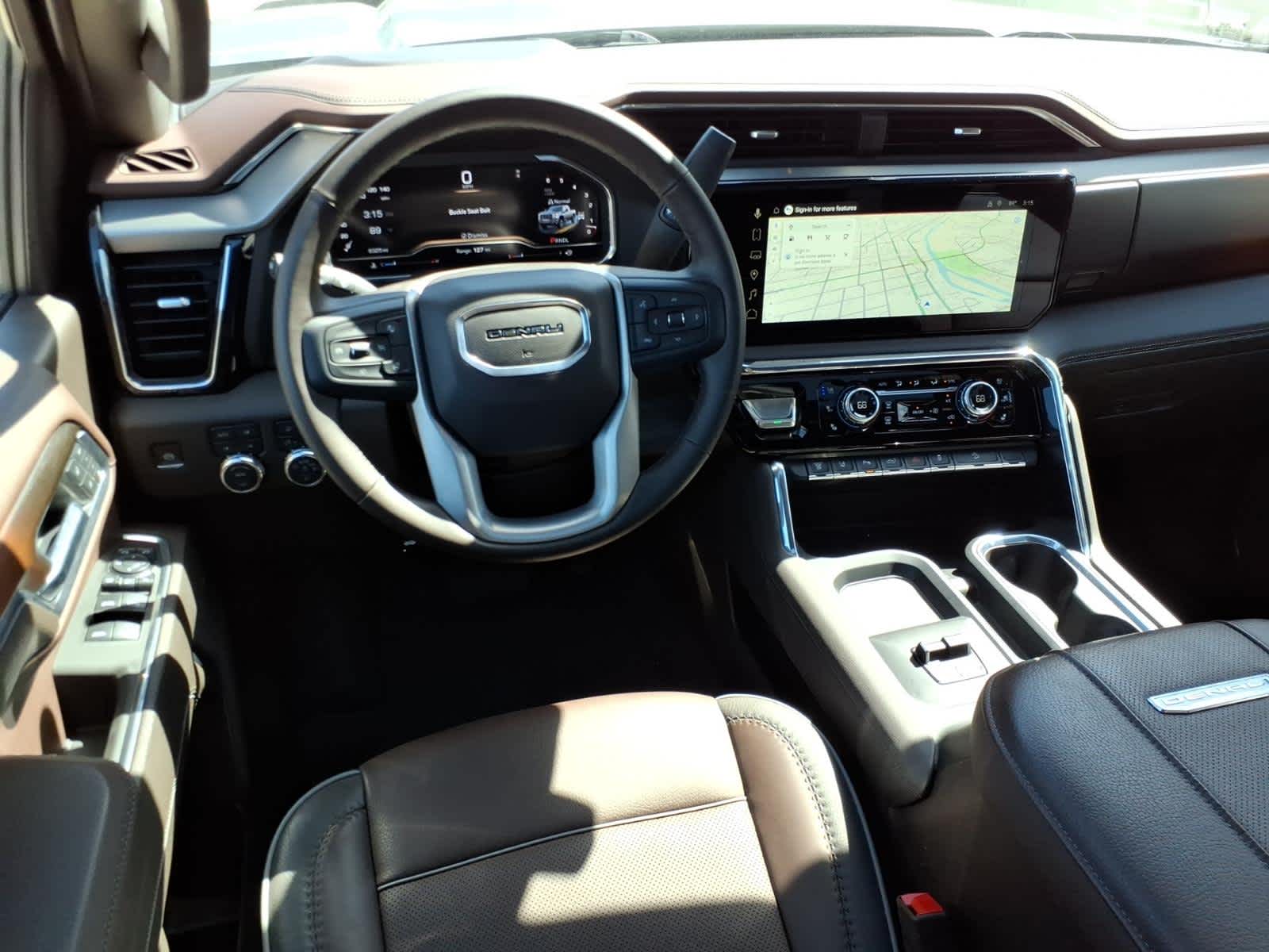 2025 GMC Sierra 2500HD 4WD Crew Cab Standard Bed Denali