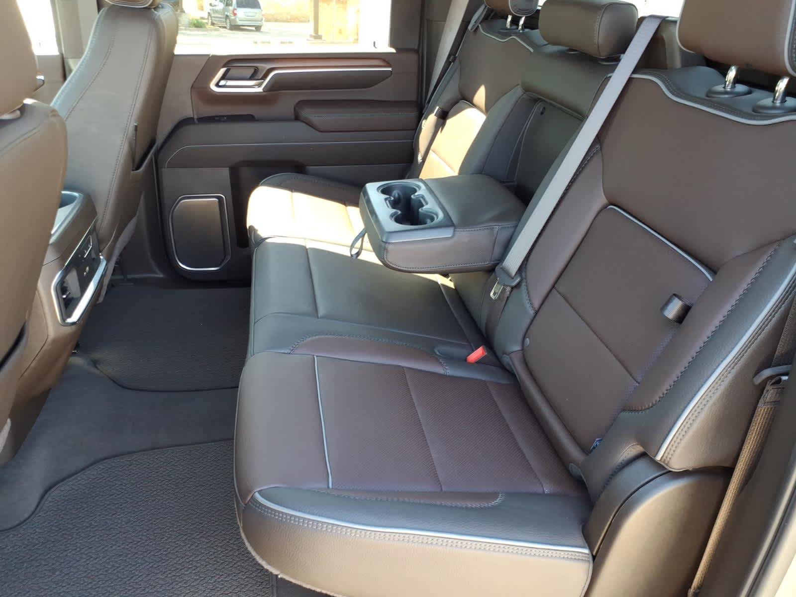 2025 GMC Sierra 2500HD 4WD Crew Cab Standard Bed Denali