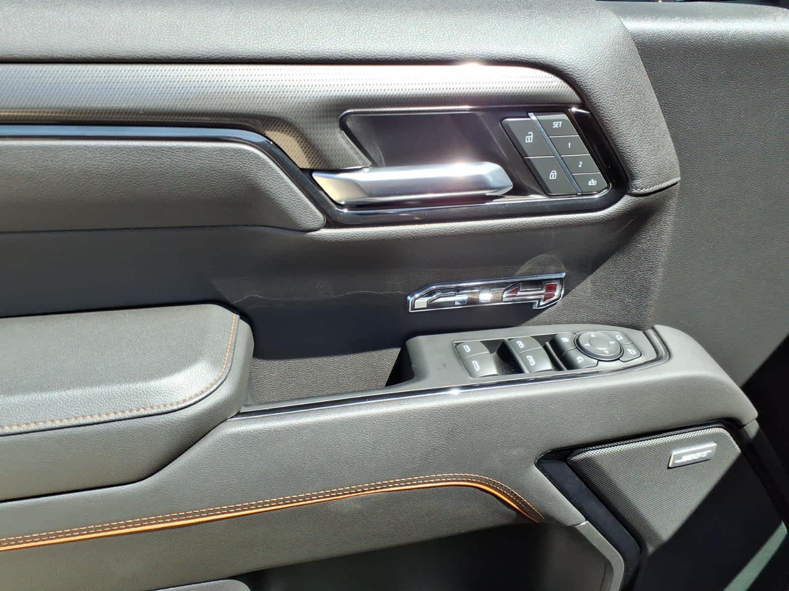 2023 GMC Sierra 1500 4WD Crew Cab Short Box AT4