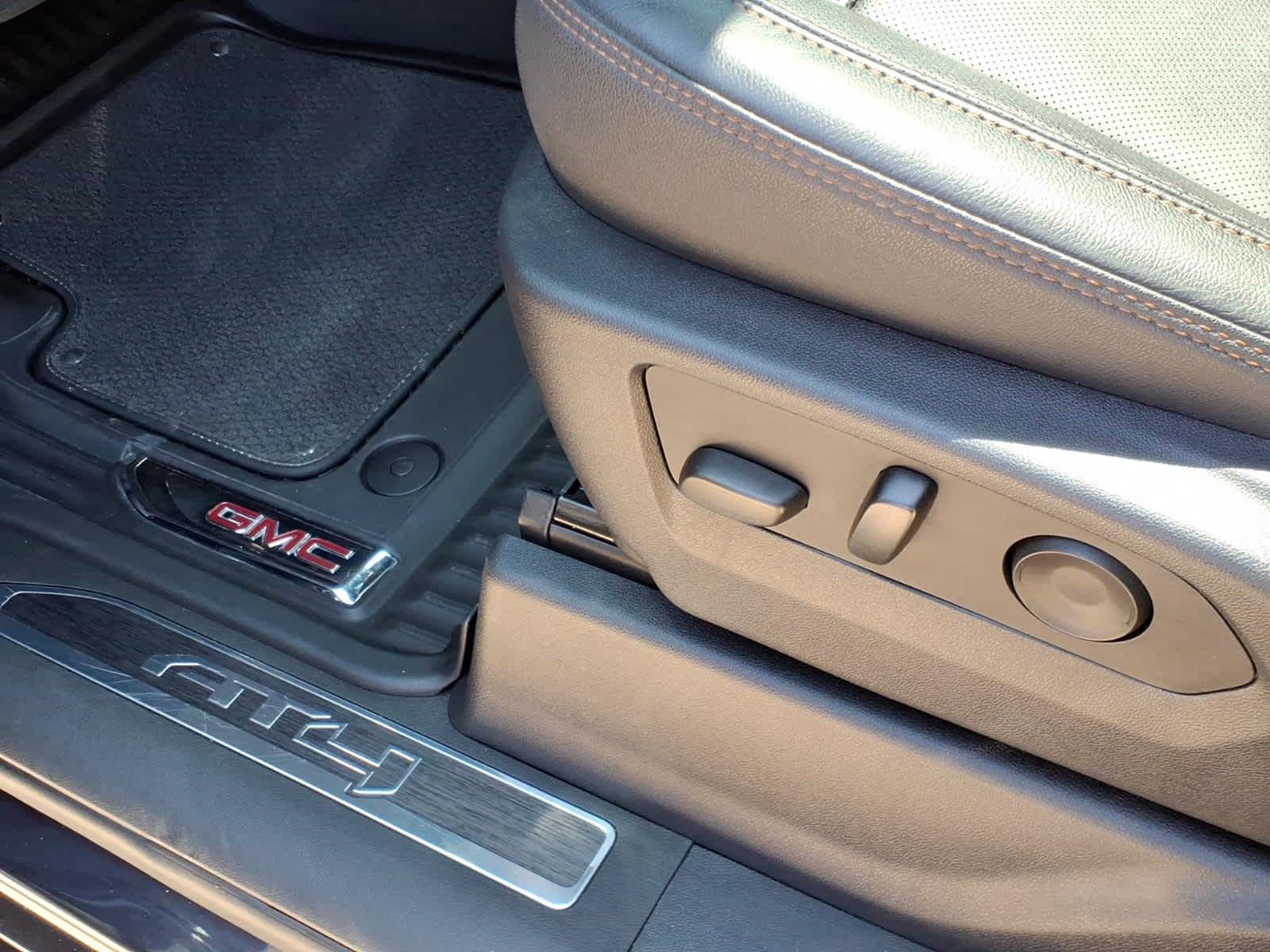 2023 GMC Sierra 1500 4WD Crew Cab Short Box AT4