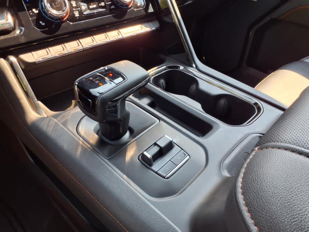 2024 GMC Sierra 1500 4WD Crew Cab Short Box AT4