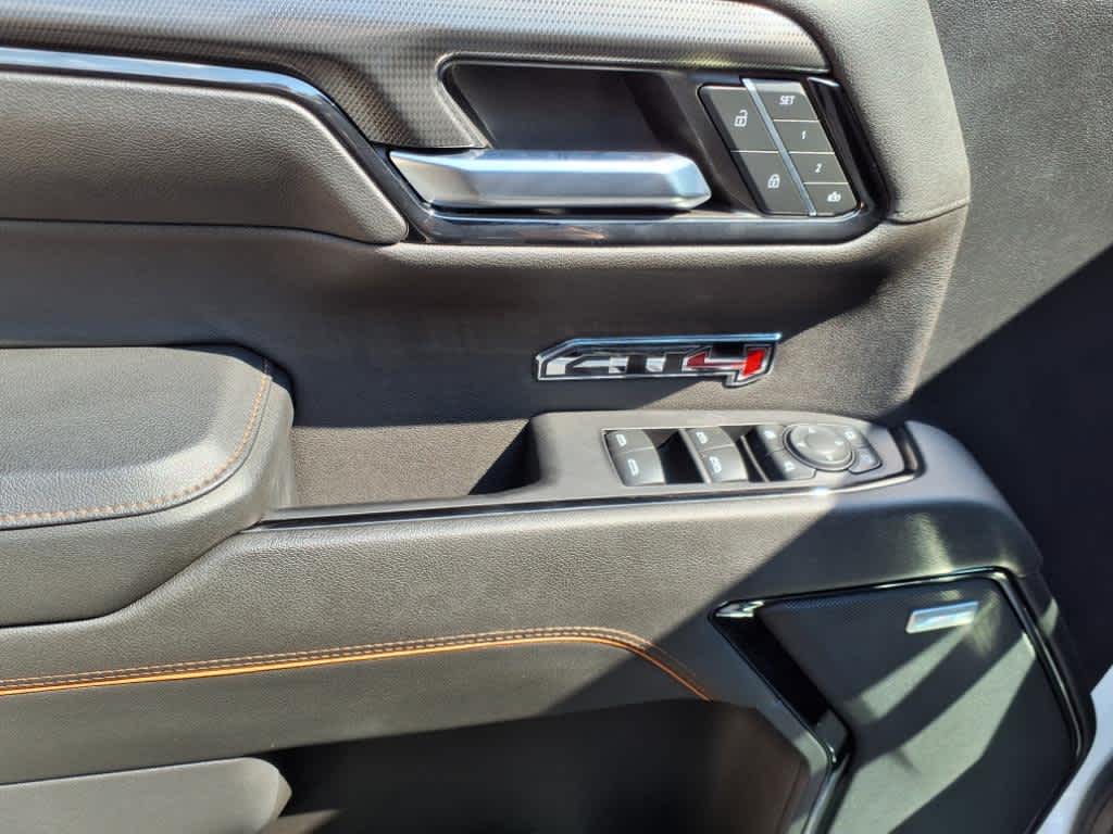 2024 GMC Sierra 1500 4WD Crew Cab Short Box AT4