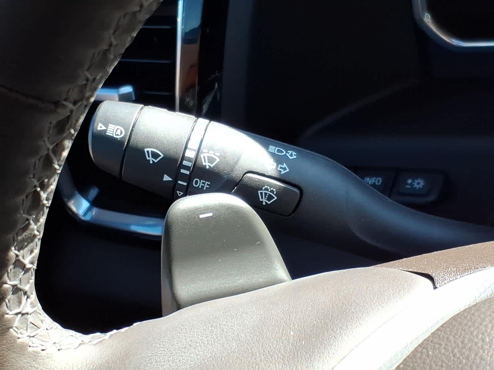 2023 GMC Sierra 1500 4WD Crew Cab Short Box Denali