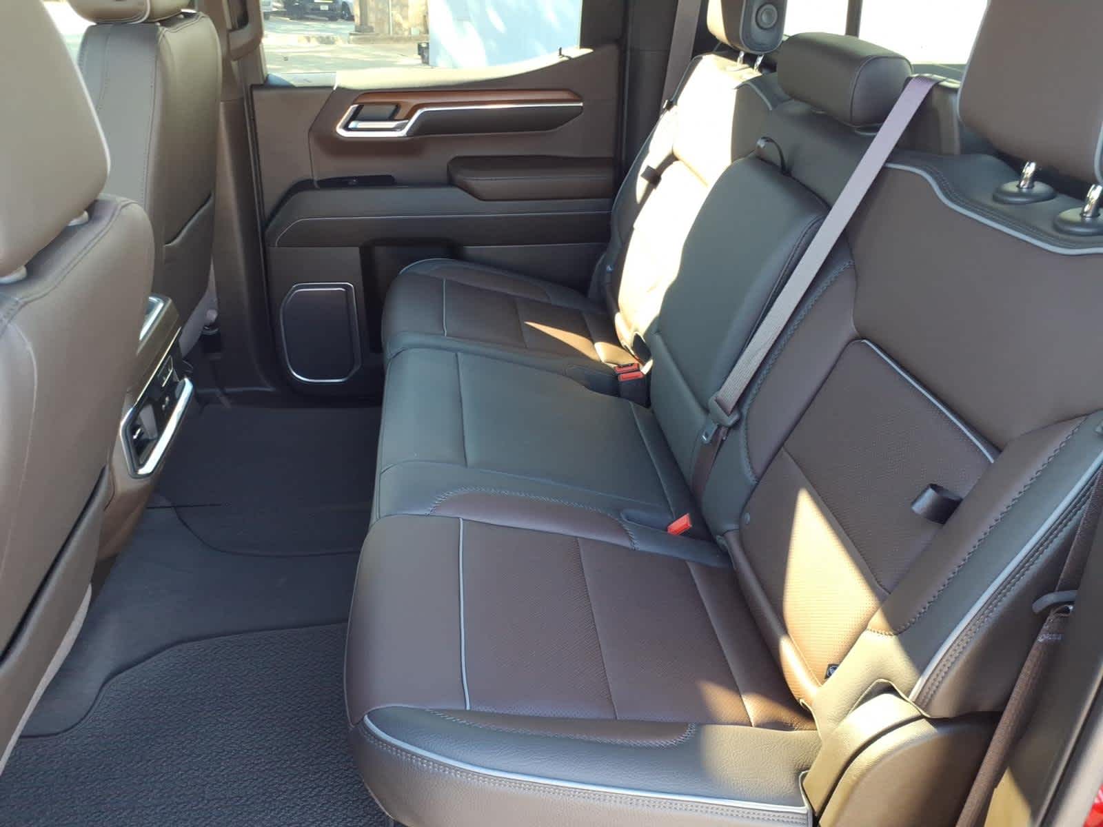 2023 GMC Sierra 1500 4WD Crew Cab Short Box Denali