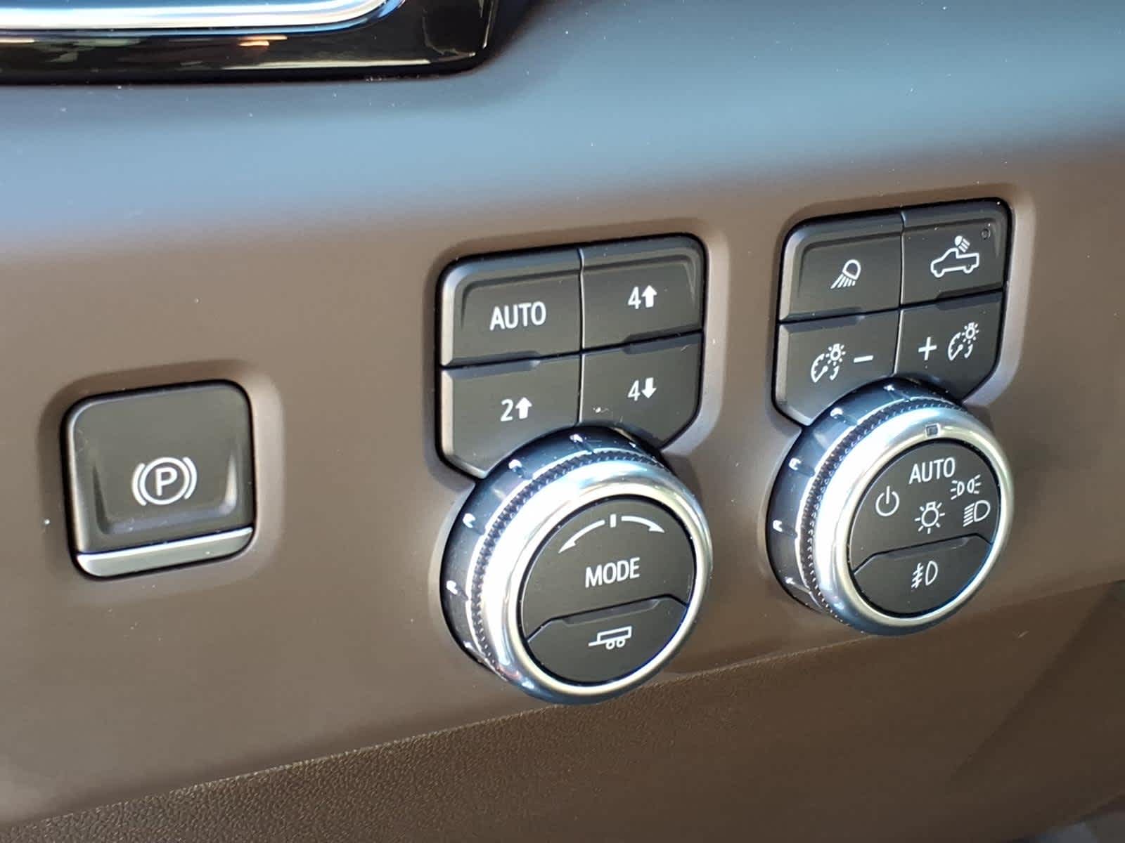 2023 GMC Sierra 1500 4WD Crew Cab Short Box Denali