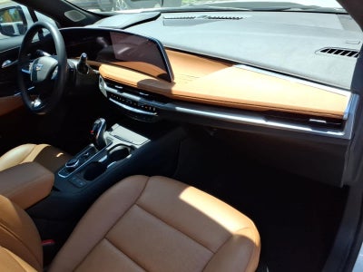 2024 Cadillac XT4 FWD Premium Luxury