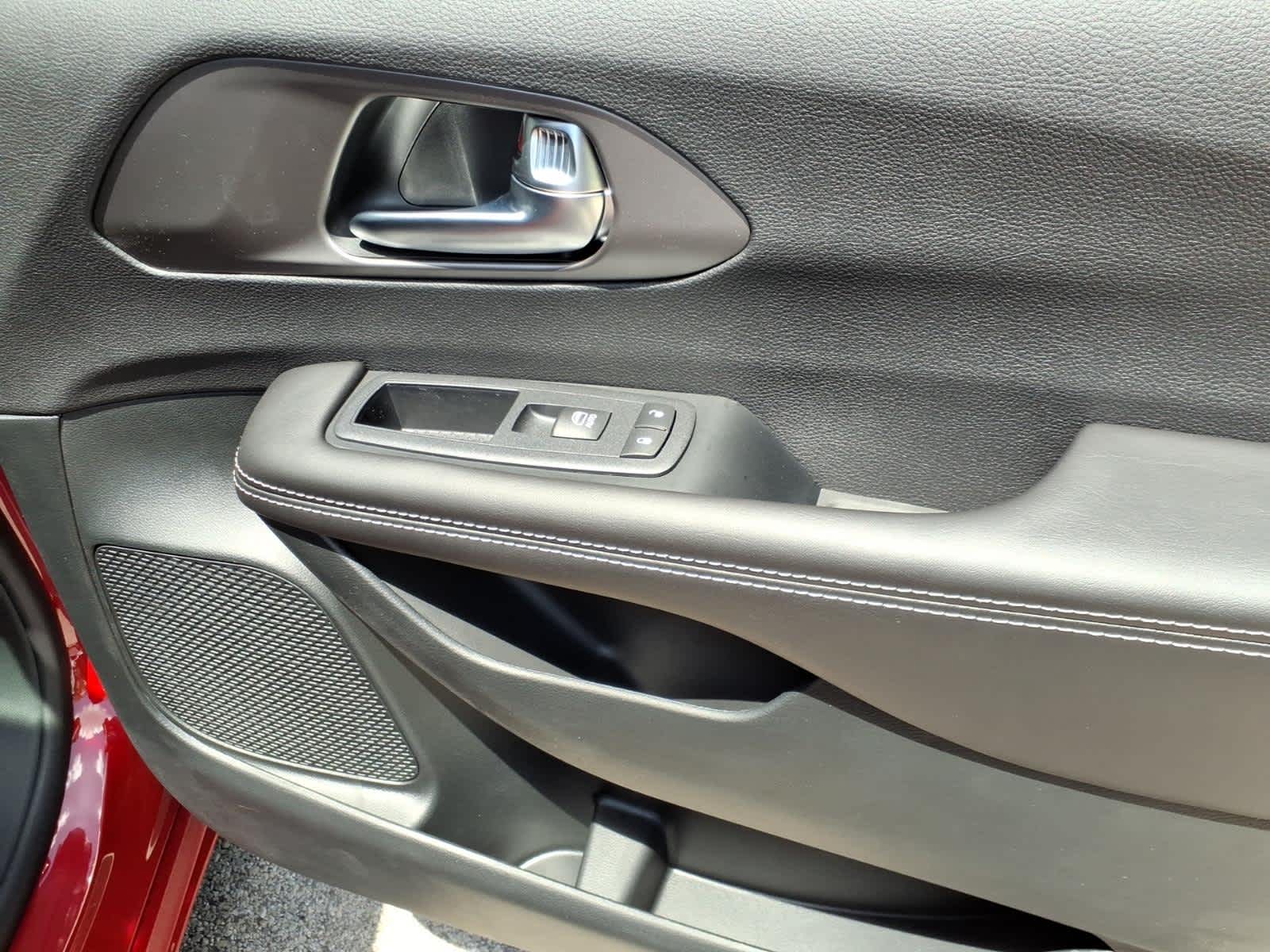 2027 Chrysler Pacifica PACIFICA SELECT