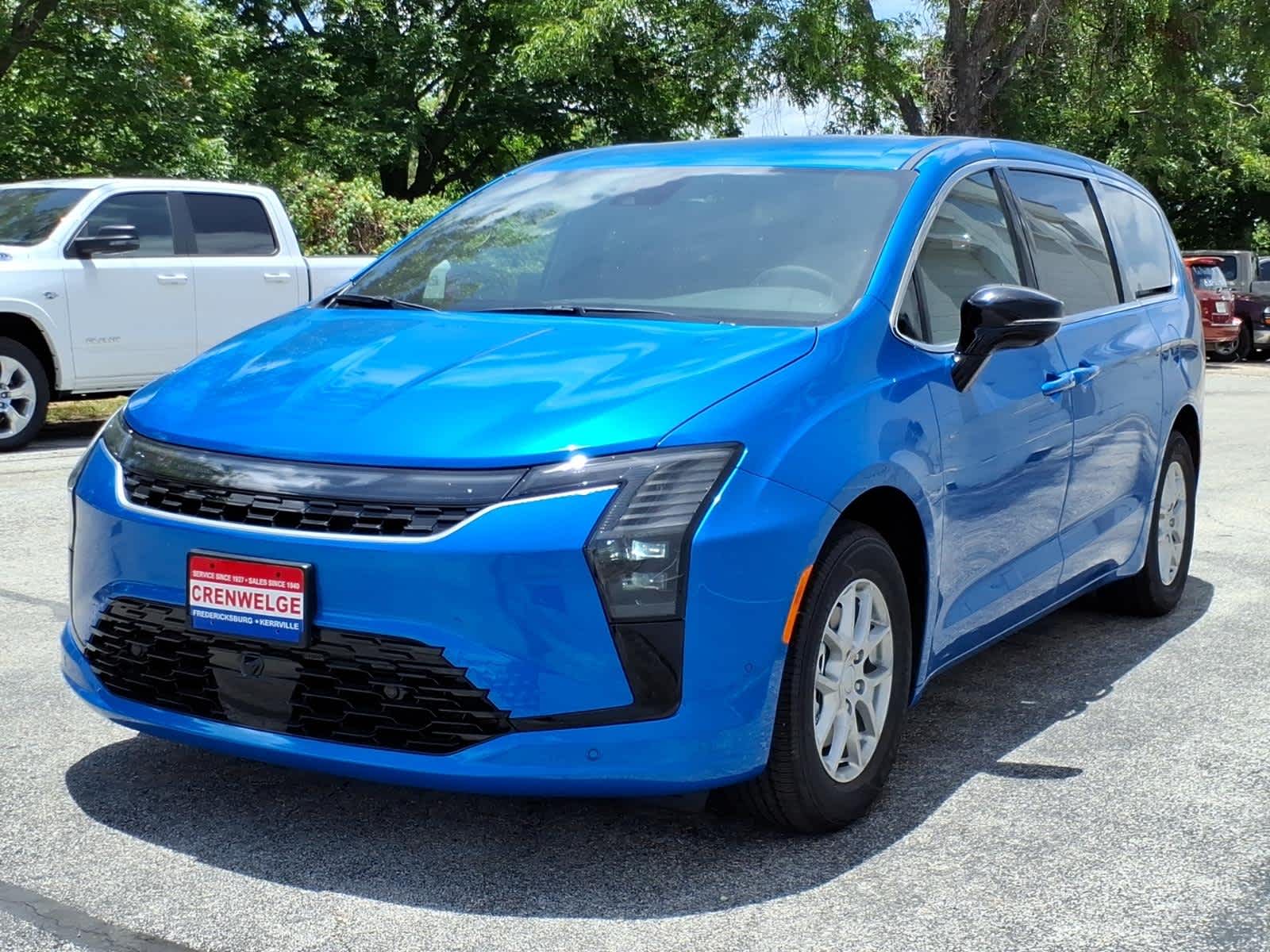 2027 Chrysler Pacifica PACIFICA SELECT