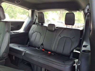 2027 Chrysler Pacifica PACIFICA SELECT