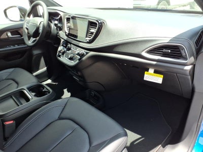 2027 Chrysler Pacifica PACIFICA SELECT
