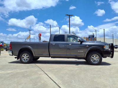 2022 RAM 3500 Laramie Crew Cab 4x4 8' Box
