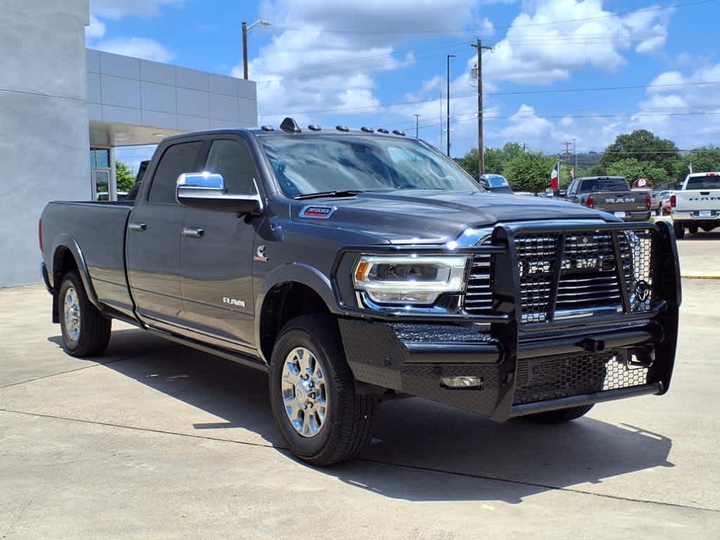 2022 RAM 3500 Laramie Crew Cab 4x4 8' Box