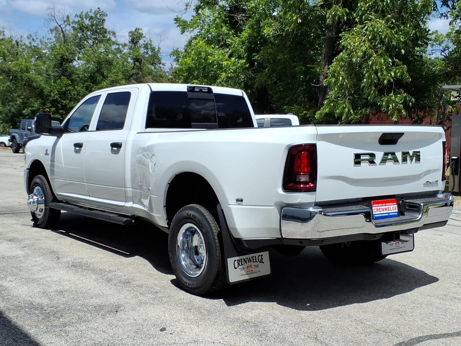 2026 RAM Ram 3500 RAM 3500 TRADESMAN CREW CAB 4X4 8' BOX