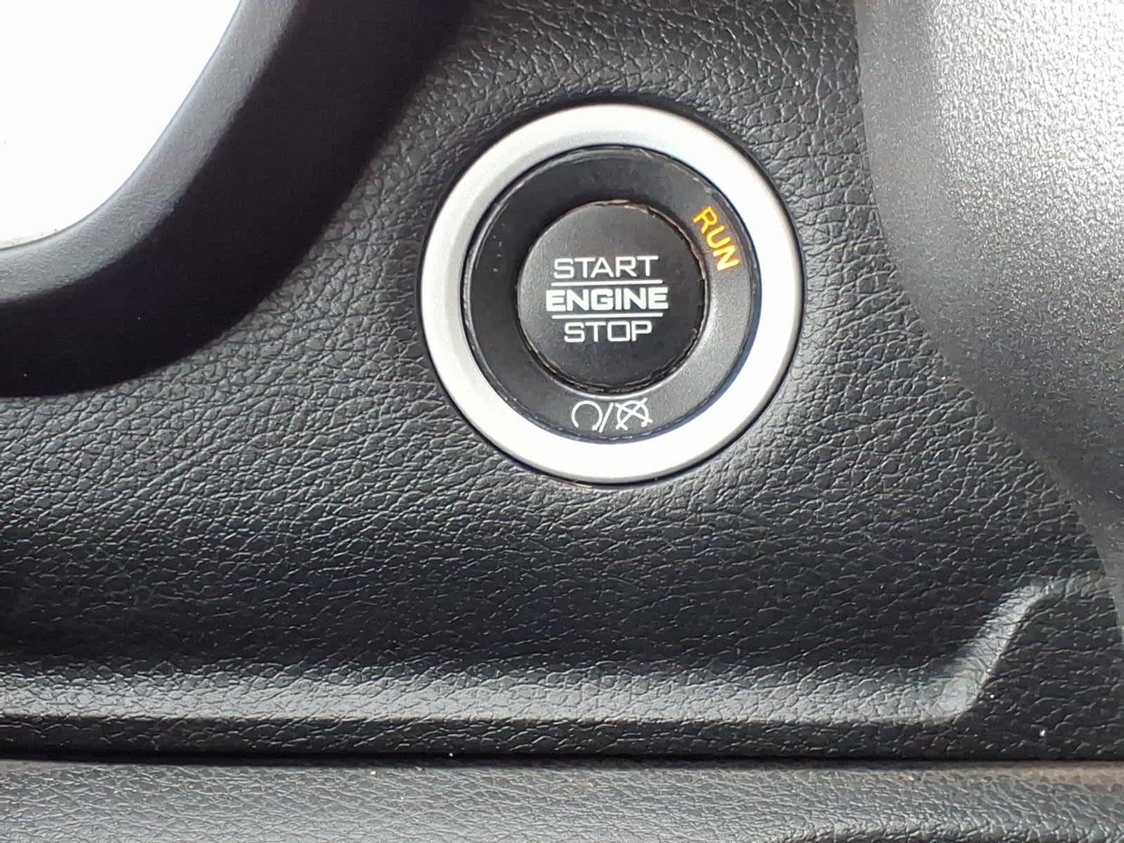 2020 RAM 2500 Tradesman Crew Cab 4X4 6'4' Box