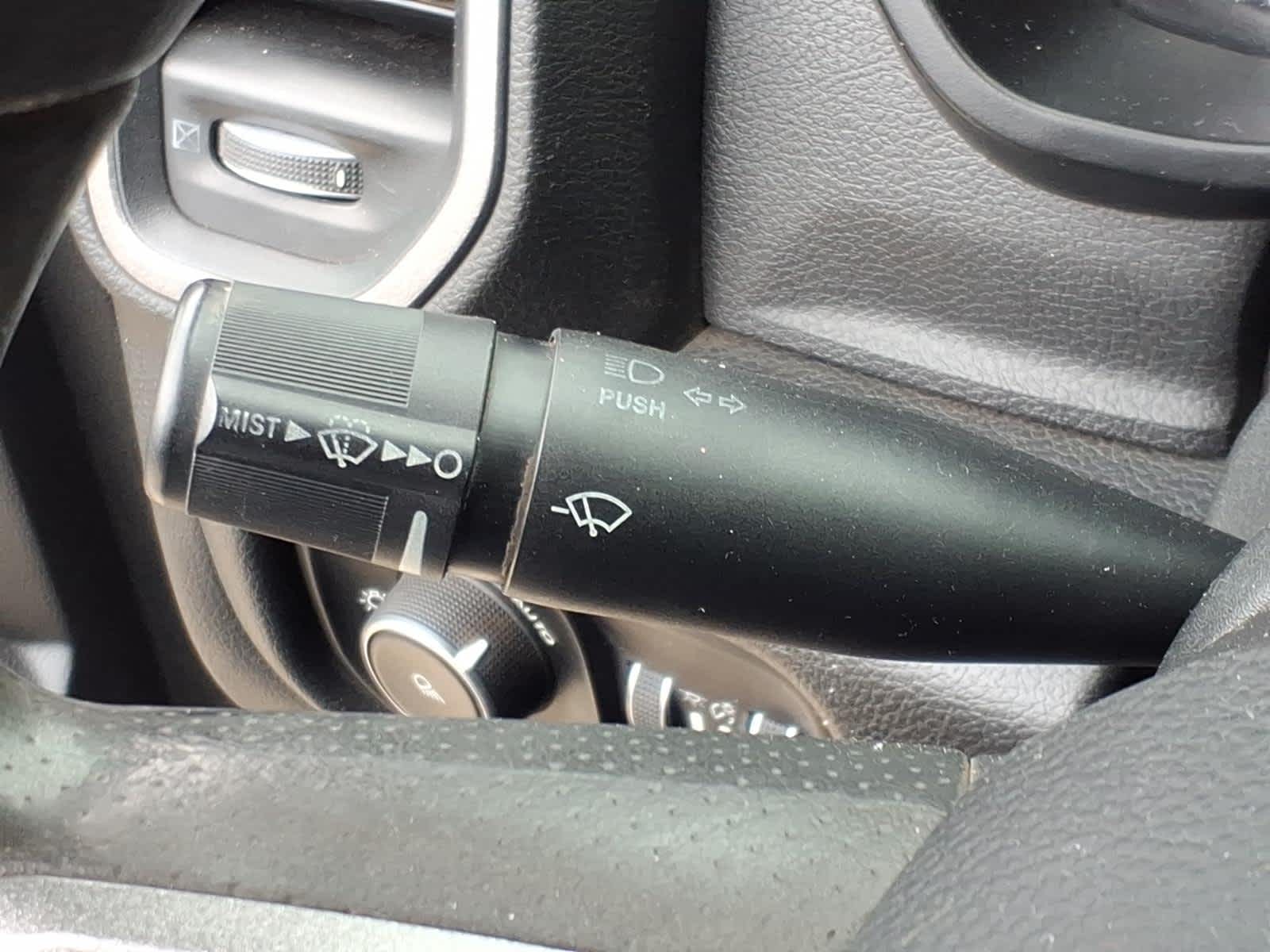 2020 RAM 2500 Tradesman Crew Cab 4X4 6'4' Box