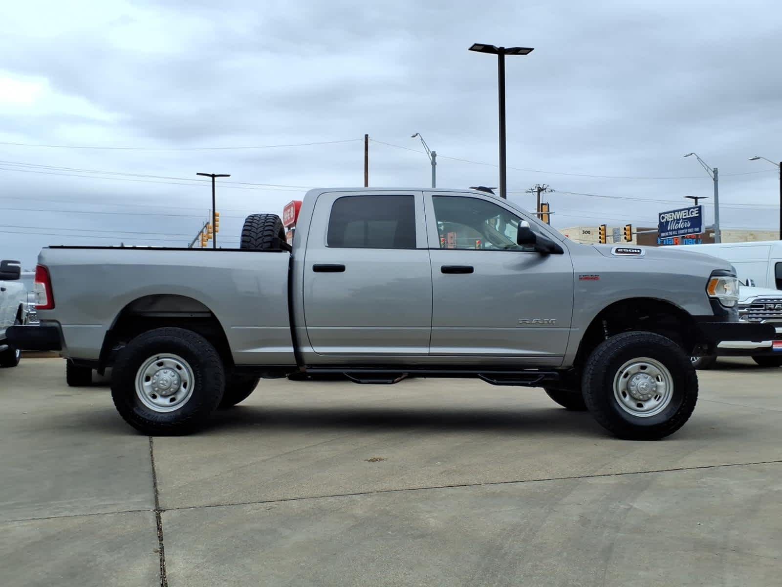 2020 RAM 2500 Tradesman Crew Cab 4X4 6'4' Box