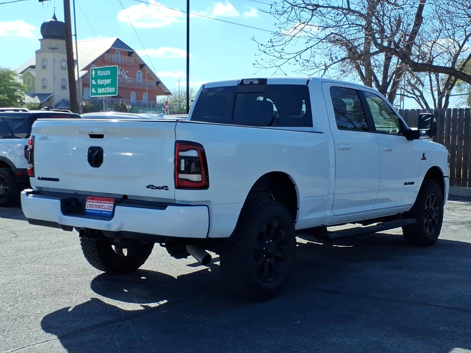 2024 RAM 2500 Laramie Crew Cab 4x4 6'4' Box